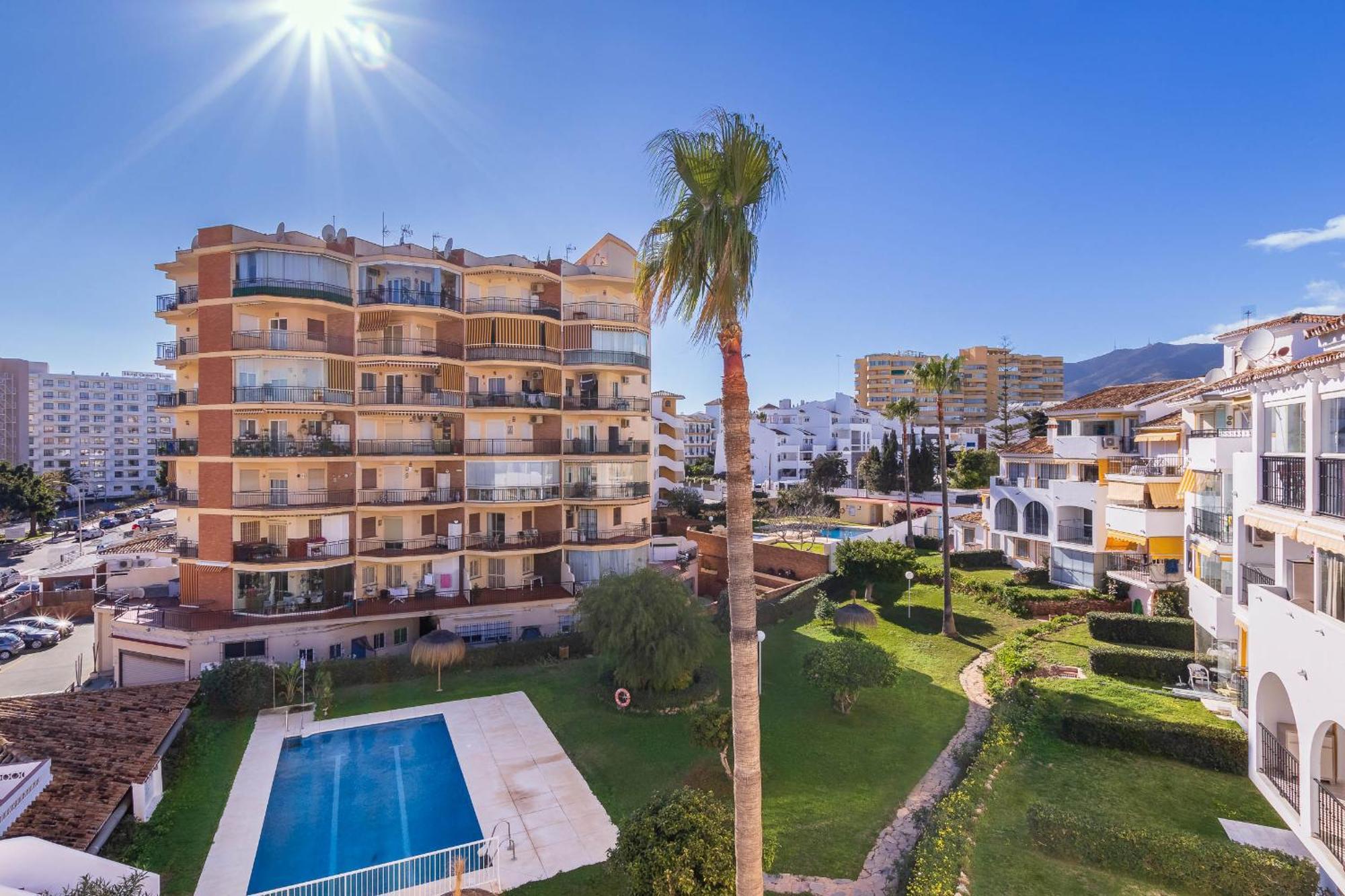 Appartement Erisa 68 By Ivi Real Estate à Torremolinos Extérieur photo